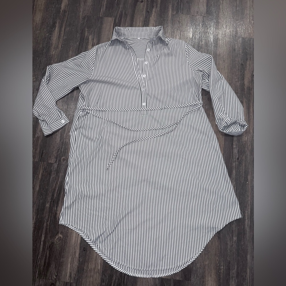 SHEIN Loose-fitting striped shirt dress with fashionable pockets